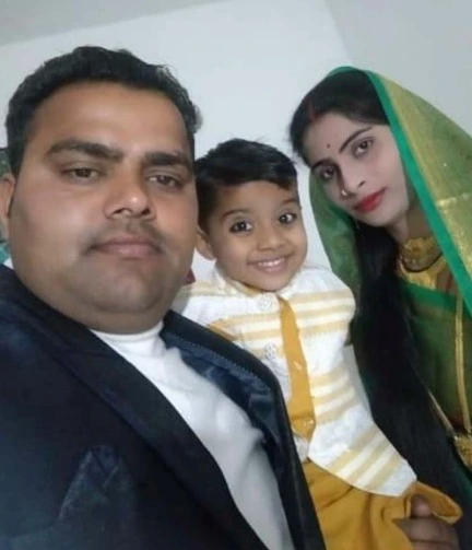 Parents of Riyanshi Yadav